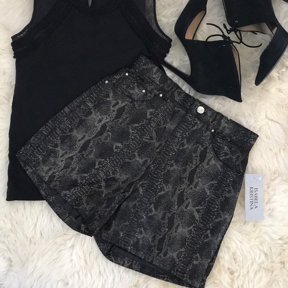 Isabela Kristina Pants - Leather High Waist Snake Shorts